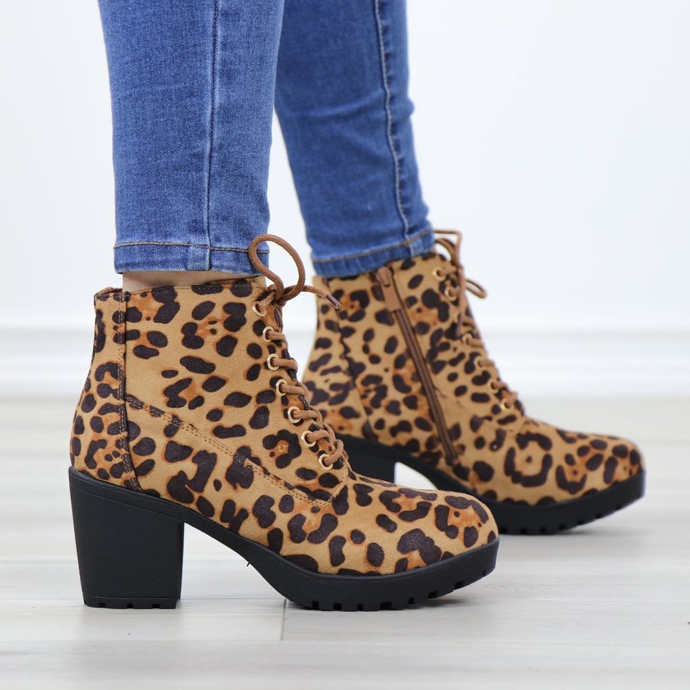 Lace-Up Lug Chunky Block High Heel Ankle Boots Leopard Faux Suede - Picture 4 of 12